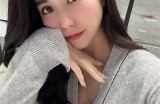 “甜美主播菲菲的直播世界：互动与精彩不断”