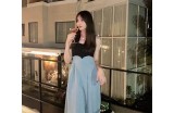 "甜美主播小桃带你畅游游戏世界，欢乐不断！"