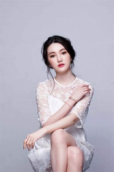 “糖心UP平台上哪位主播被誉为最美？一起来探讨！”