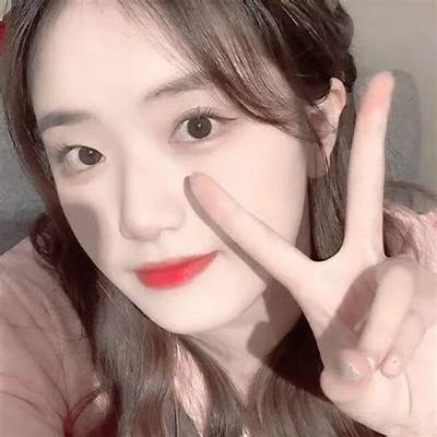 甜美主播头像：展现可爱的女孩气质和活力风采