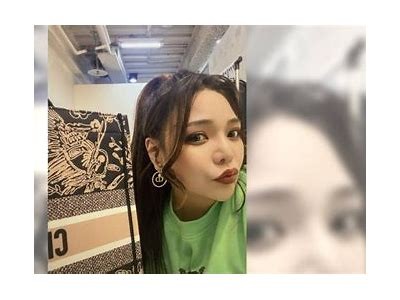 甜美主播糖心小熊的魅力瞬间，尽显可爱与活力！