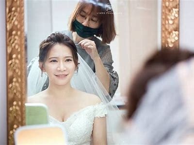 甜美主播婚纱高清图片，展现浪漫唯美瞬间