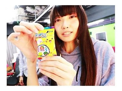 “小桃的甜蜜日常：糖心Vlog带你探索生活的点滴”