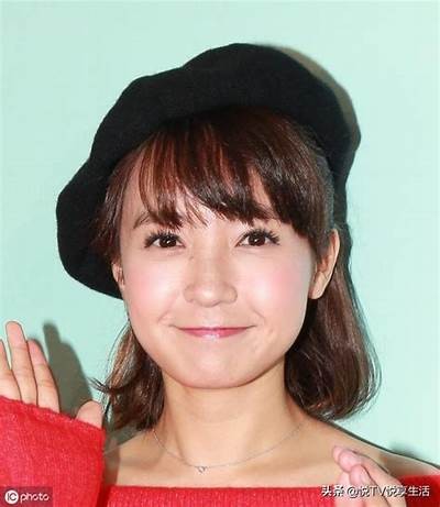 "糖心主播演唱的歌曲有哪些？听听她的音乐风格和推荐"