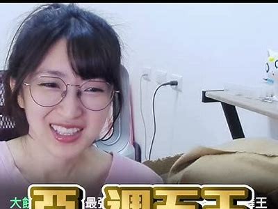精彩瞬间：主播糖心小熊的可爱形象与迷人风采分享