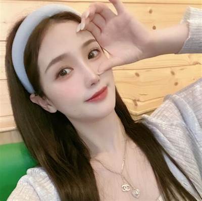 “糖豆豆主播甜美直播瞬间，与你分享精彩互动回顾！”