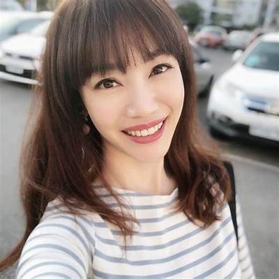 甜美主播的温馨生活：追寻梦想与爱情的故事