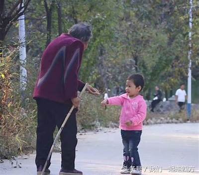 《繁华都市中的生活琐碎：人与城市的交织故事》