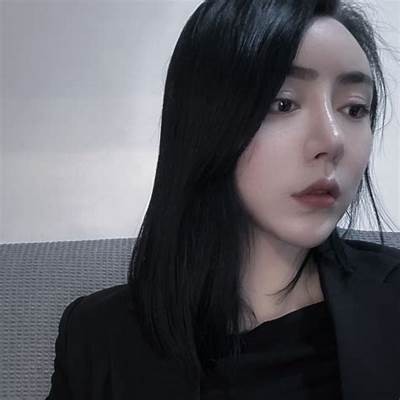 “糖心纹身主播分享个性纹身故事，展现独特风格与艺术魅力”