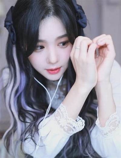 《糖心主播：抖音直播分享快乐与魅力的时刻》