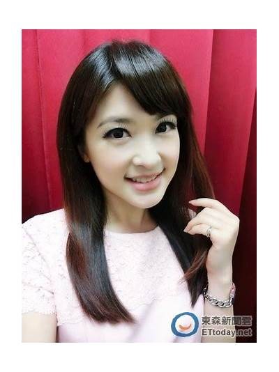 《甜美主播小包子的直播日常与成长故事》