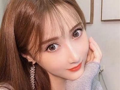 高清女性主播头像图片，展现甜美魅力与个性风格