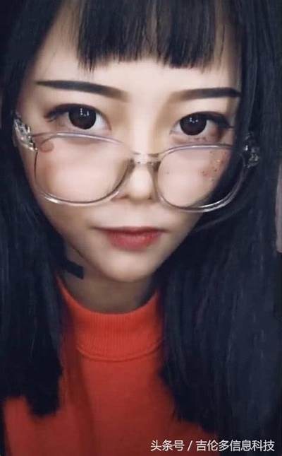 甜美主播茜茜的家庭背景揭秘，她的父母是谁呢？